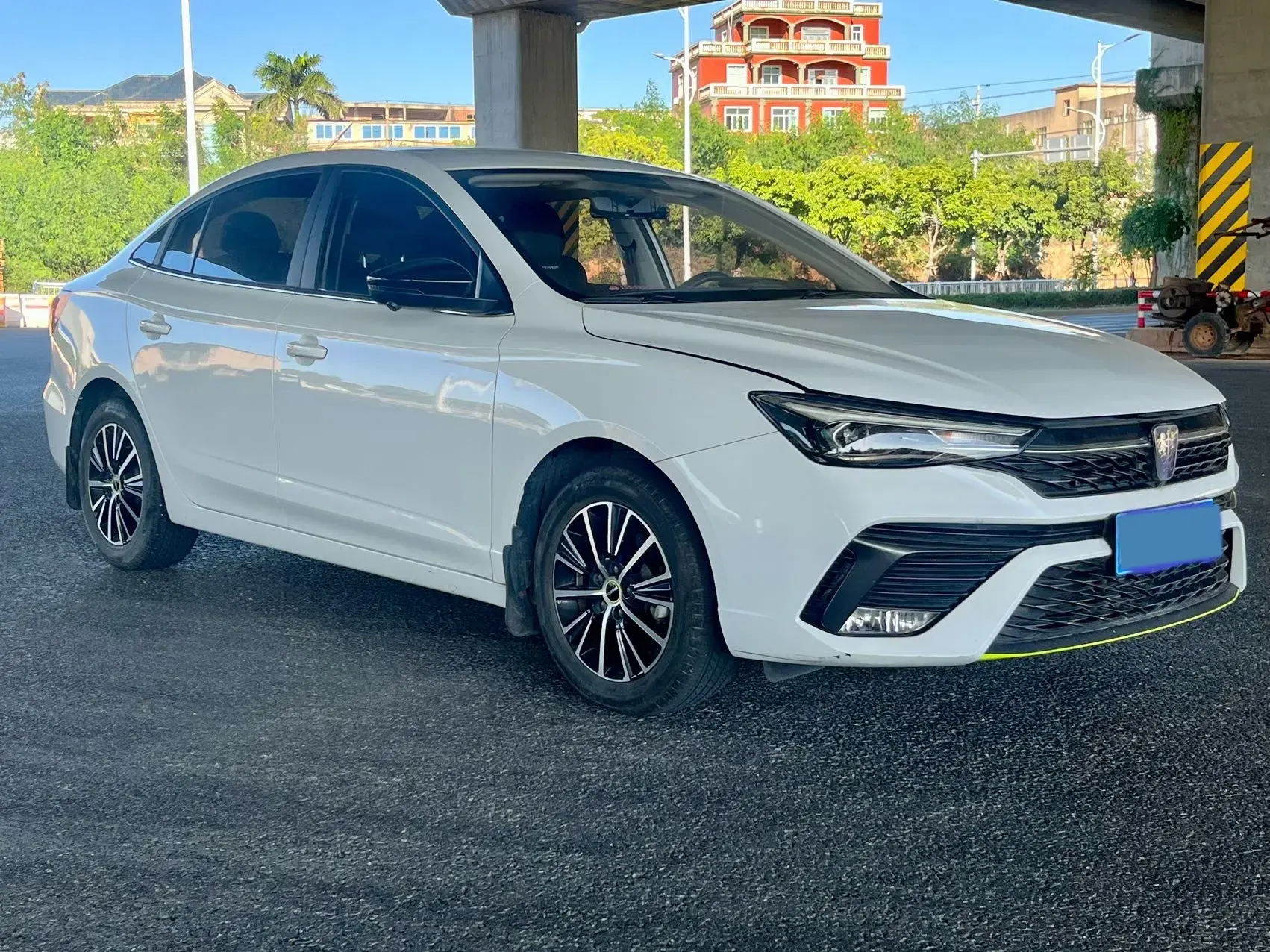 2021 ROEWE I5 thumbnail 3