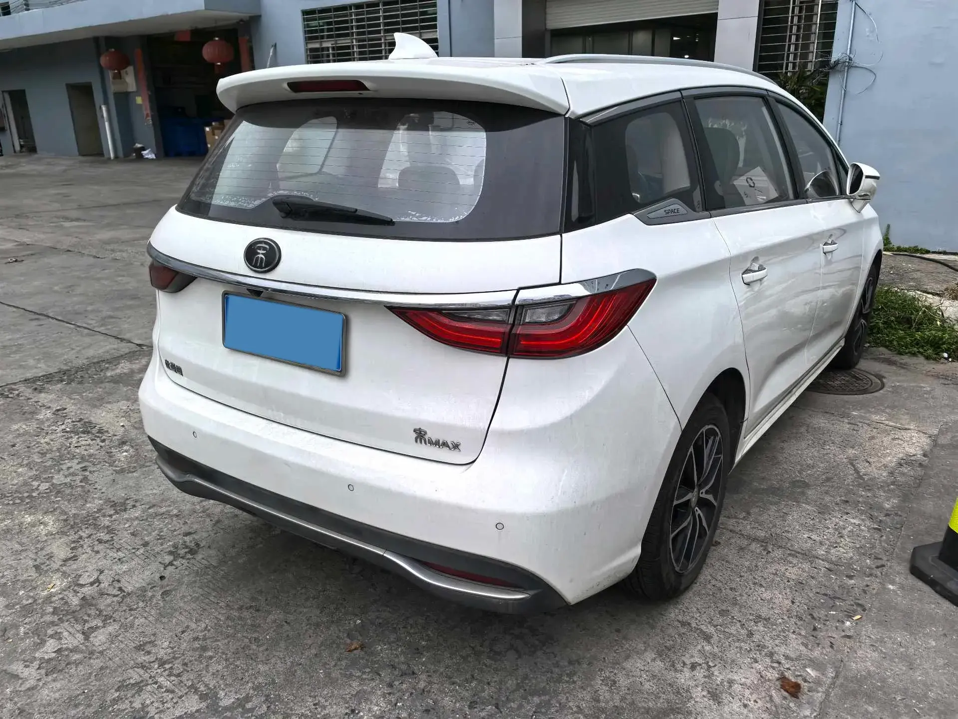 2018 BYD SONG thumbnail 2