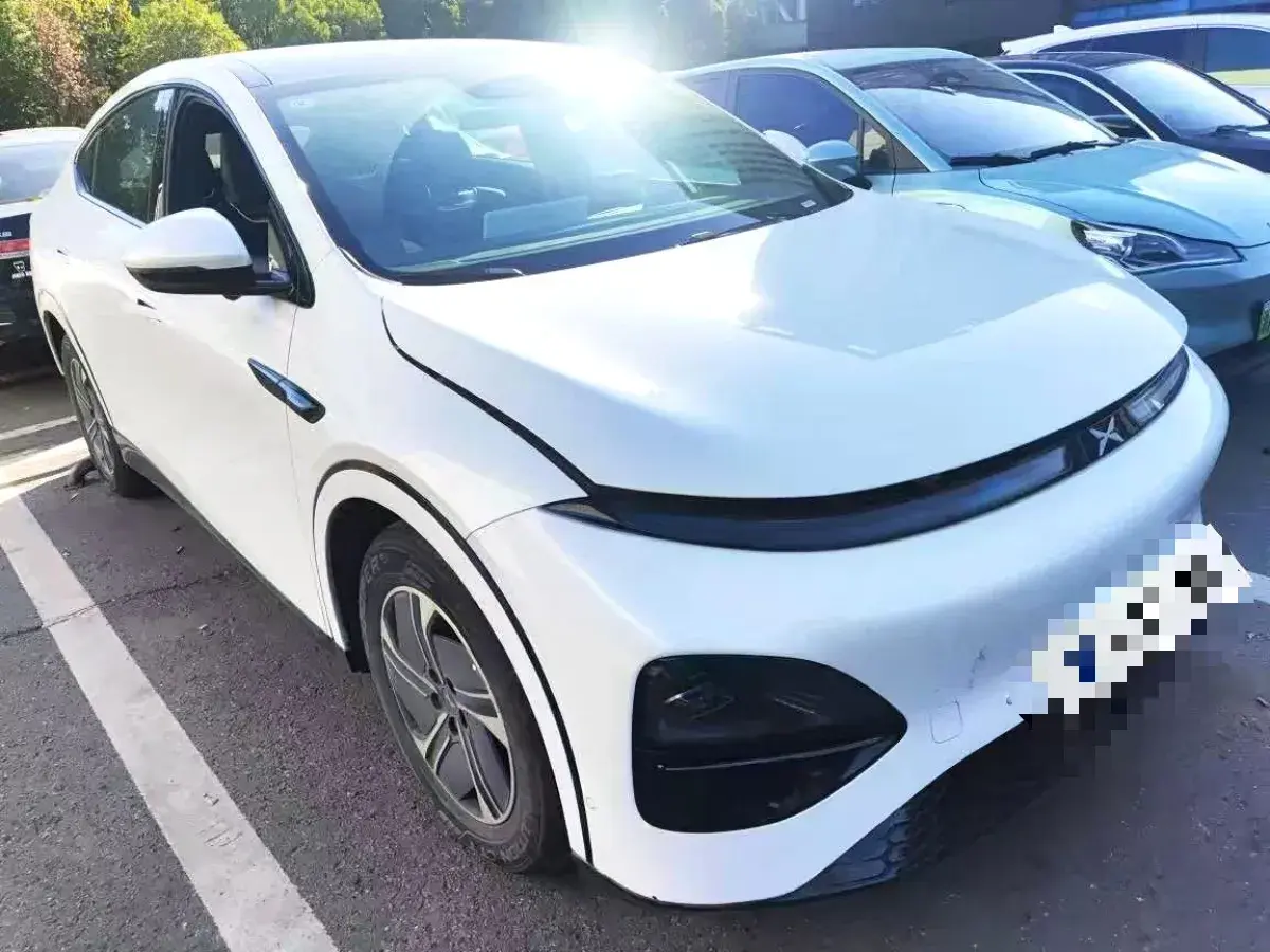 2023 XPENG G6 thumbnail 2