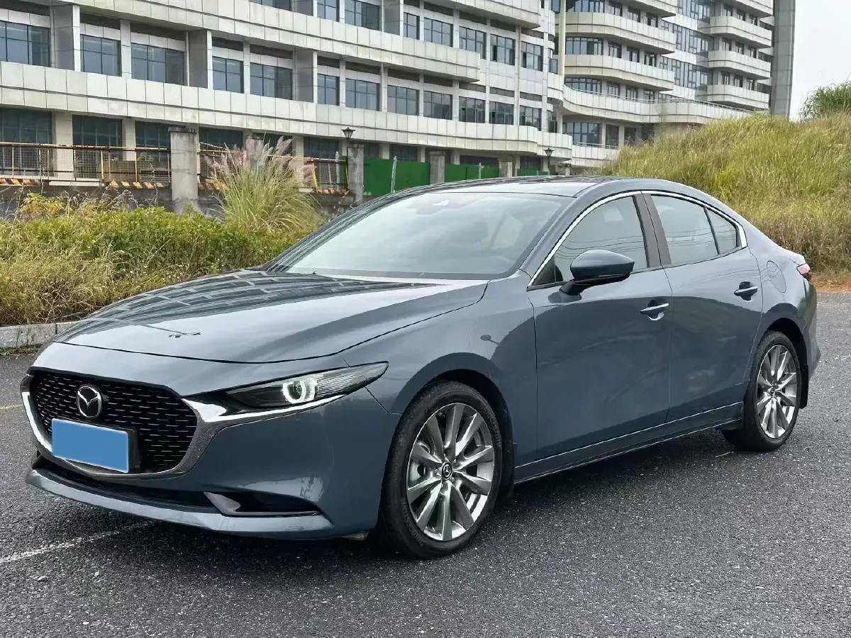 2022 Mazda 3 Axela 2.0L 158HP L4 6AT