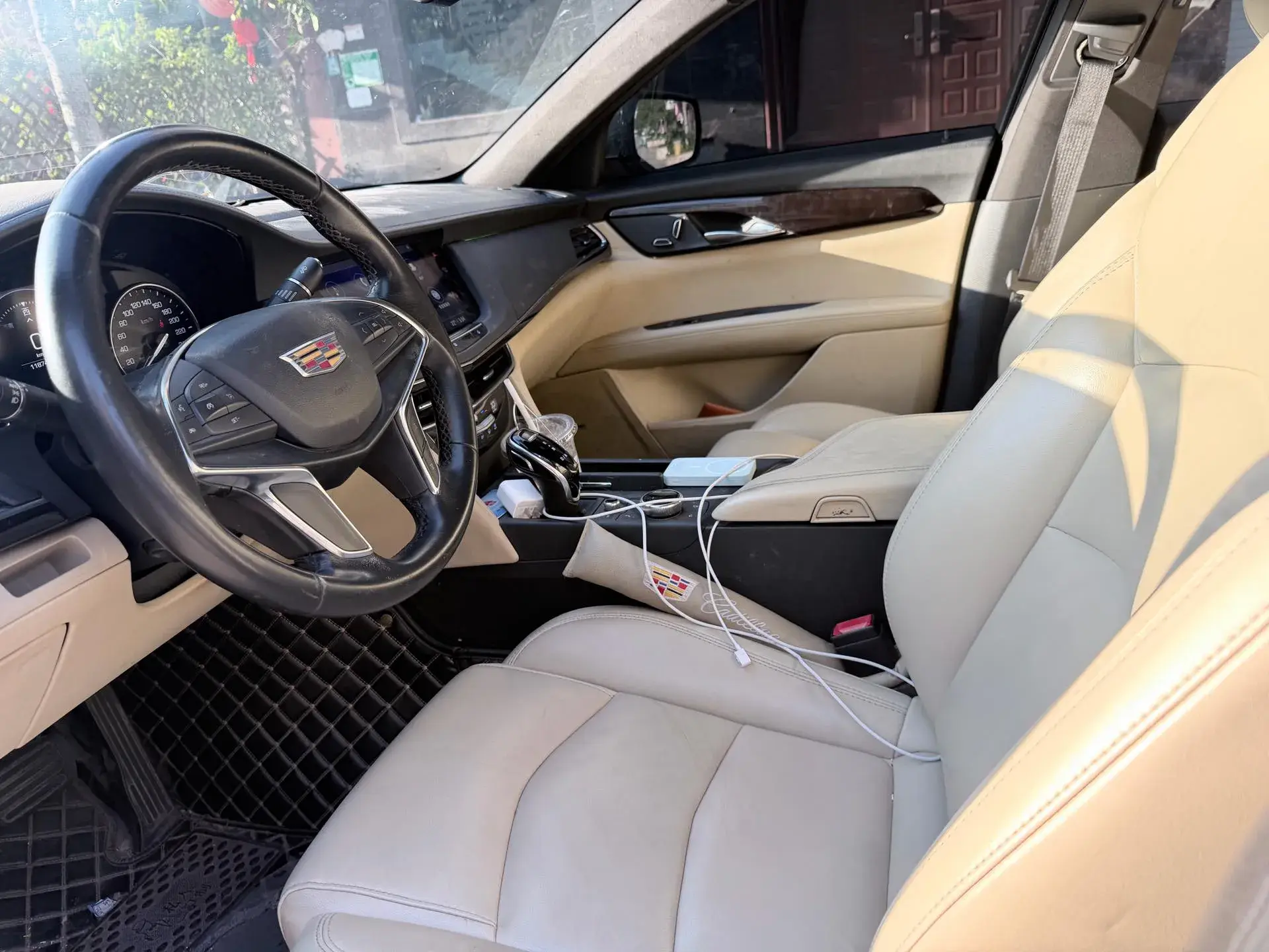 2021 CADILLAC CT6 thumbnail 2