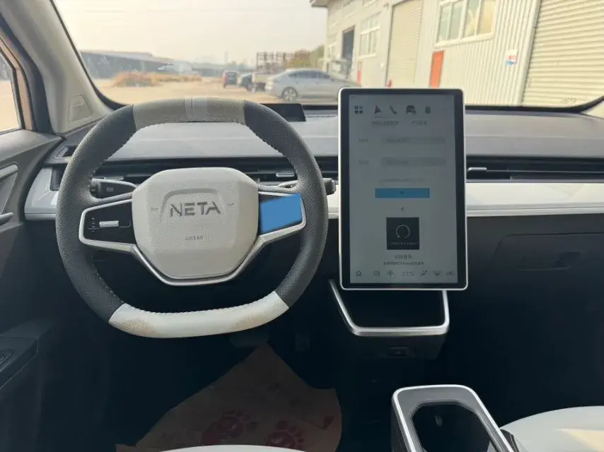 2023 NETA AYA thumbnail 4