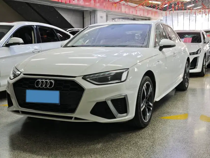 2022 Audi A4L 2.0T 190HP L4 7DCT