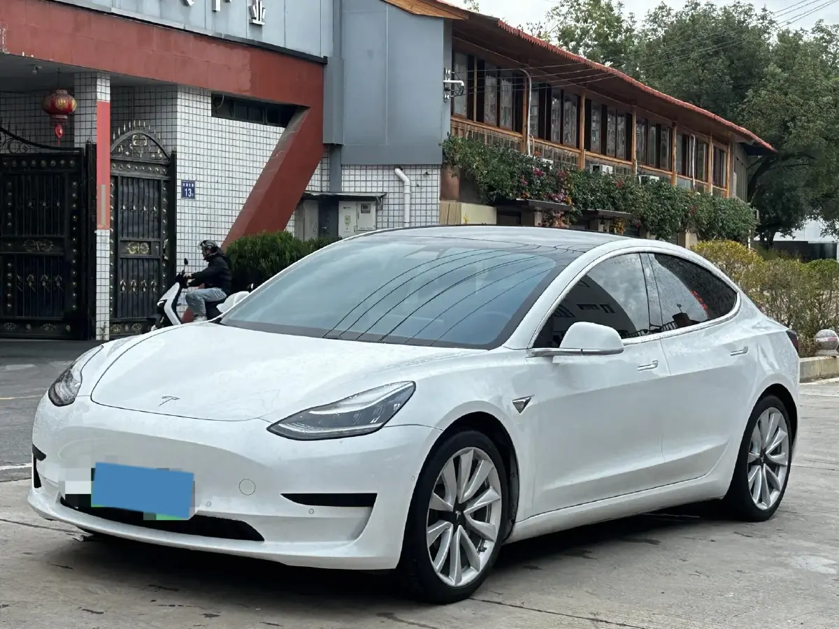 2020 Tesla Model 3 BEV 52KWH