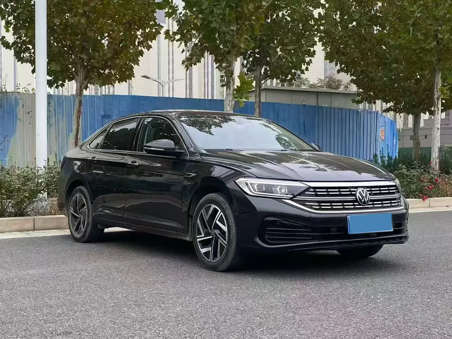 2023 VOLKSWAGEN SAGITAR thumbnail 3