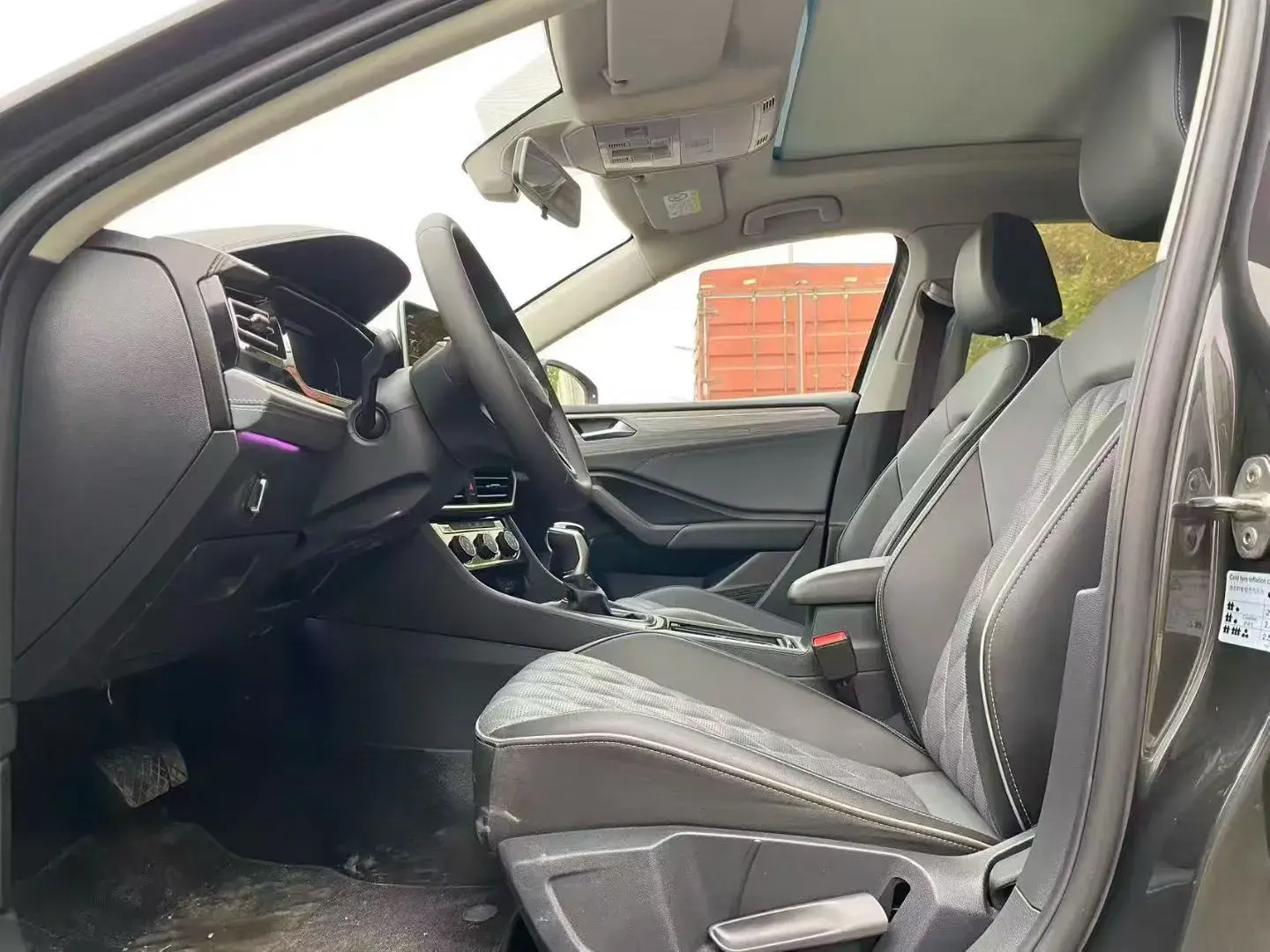 2023 VOLKSWAGEN SAGITAR thumbnail 4