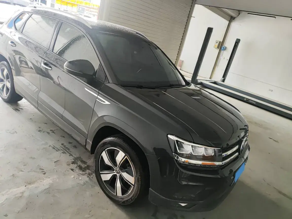 2021 VOLKSWAGEN THARU thumbnail 3