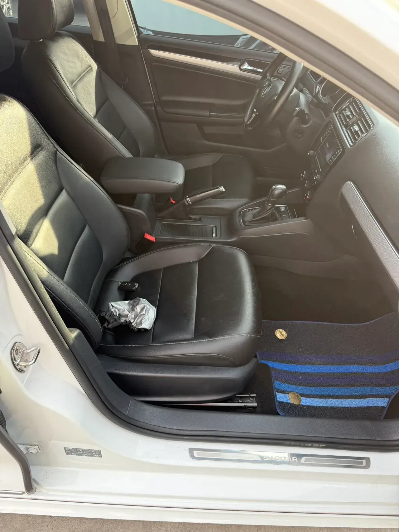 2018 VOLKSWAGEN SAGITAR thumbnail 4