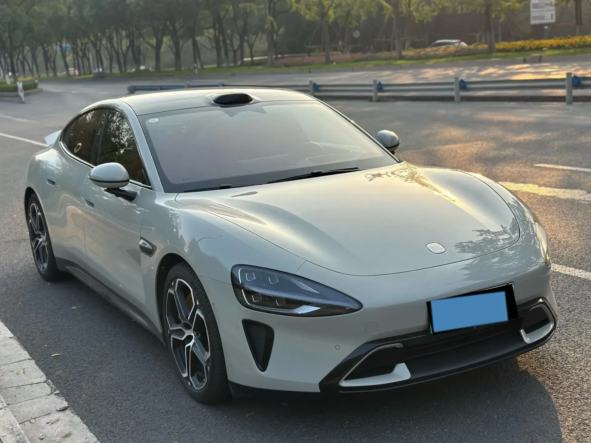 2024 MI SU7 thumbnail 2