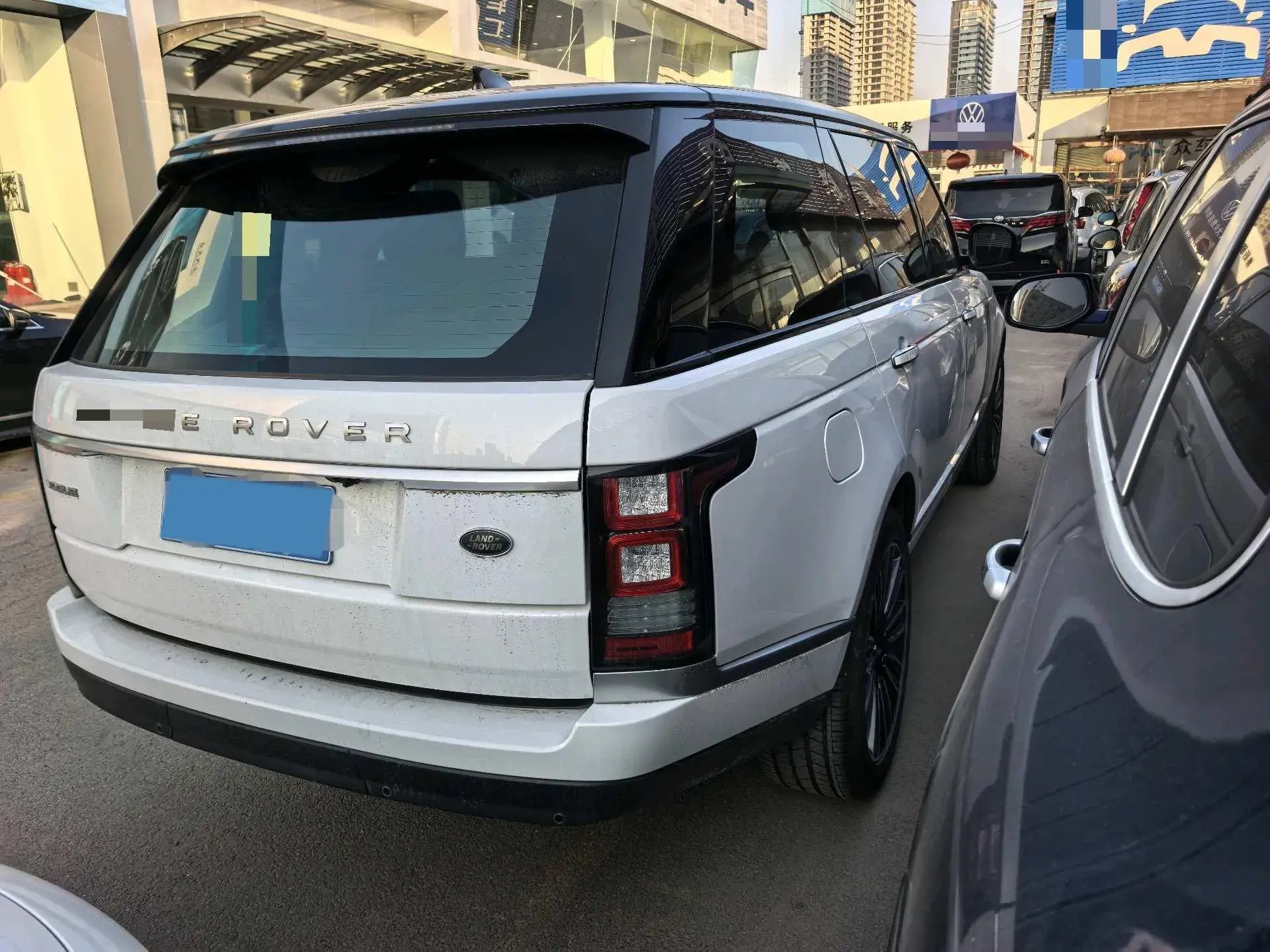 2017 LAND ROVER thumbnail 2