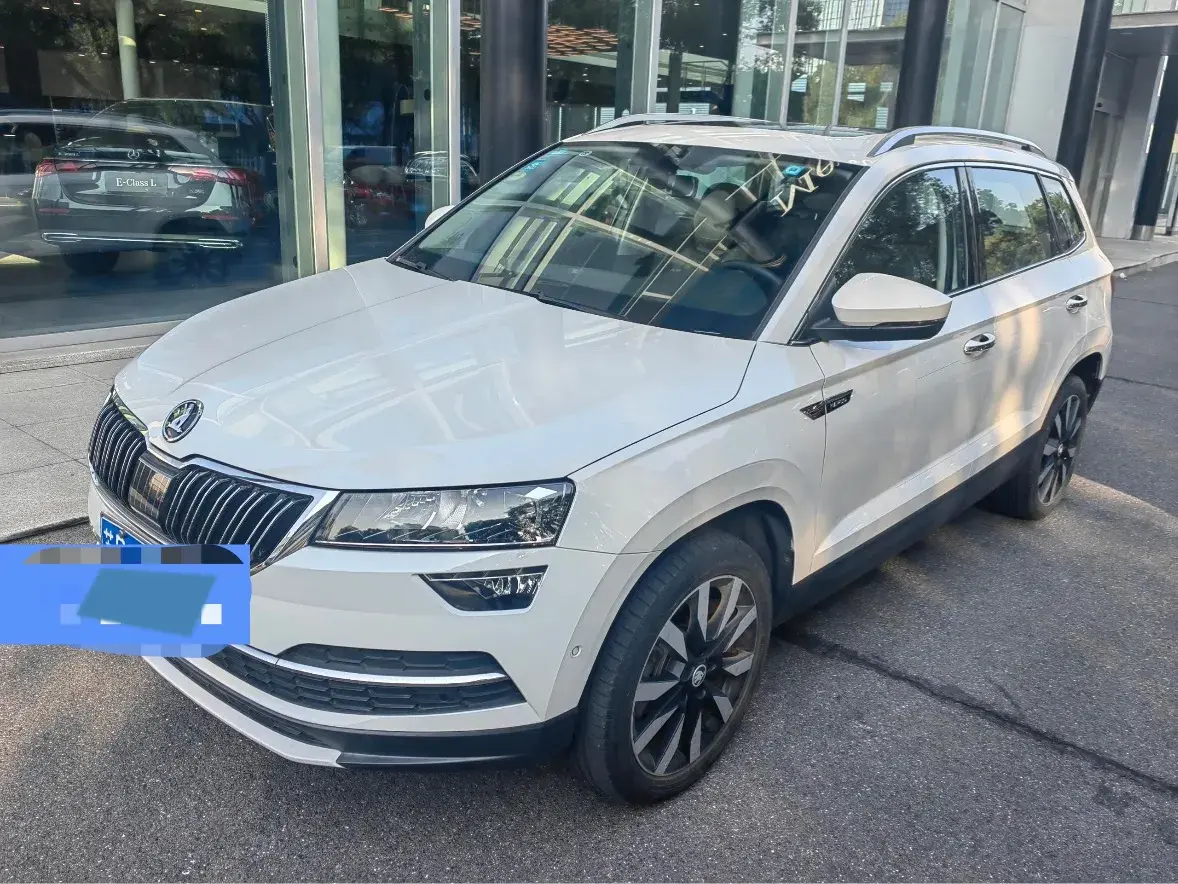 2020 SKODA KAROQ view 1