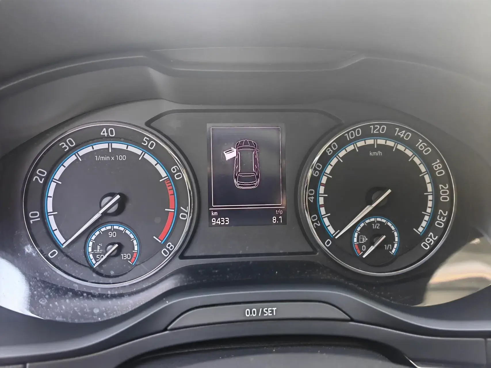 2020 SKODA KAROQ thumbnail 3