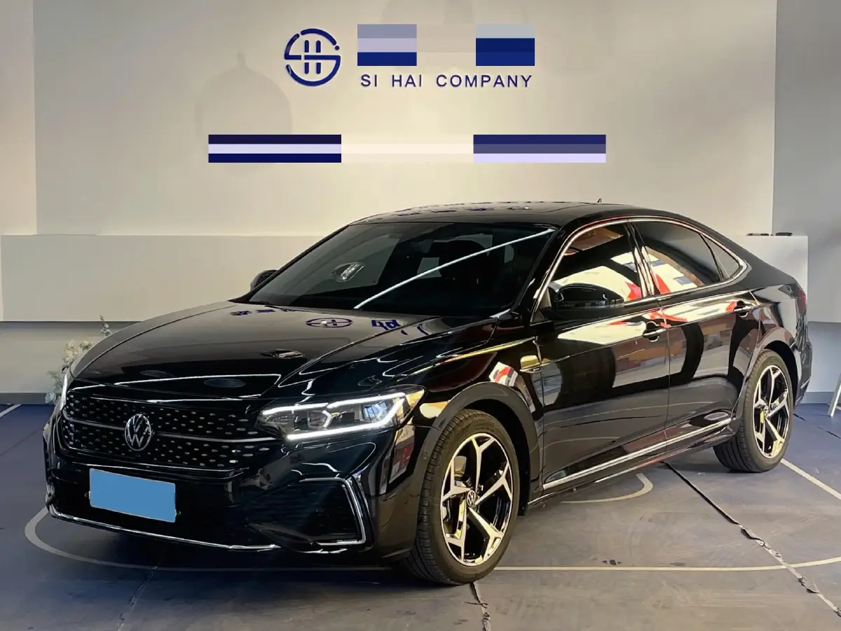 2022 Volkswagen Passat 2.0T 186HP L4 7DCT
