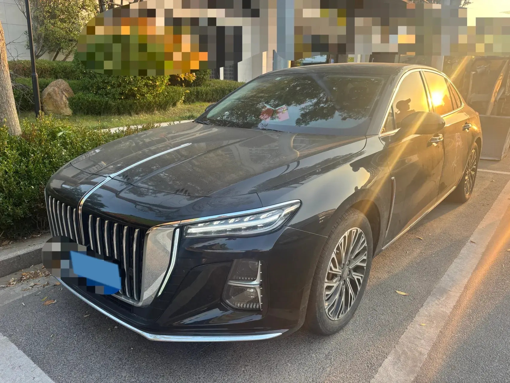 2024 HONGQI H5 view 1