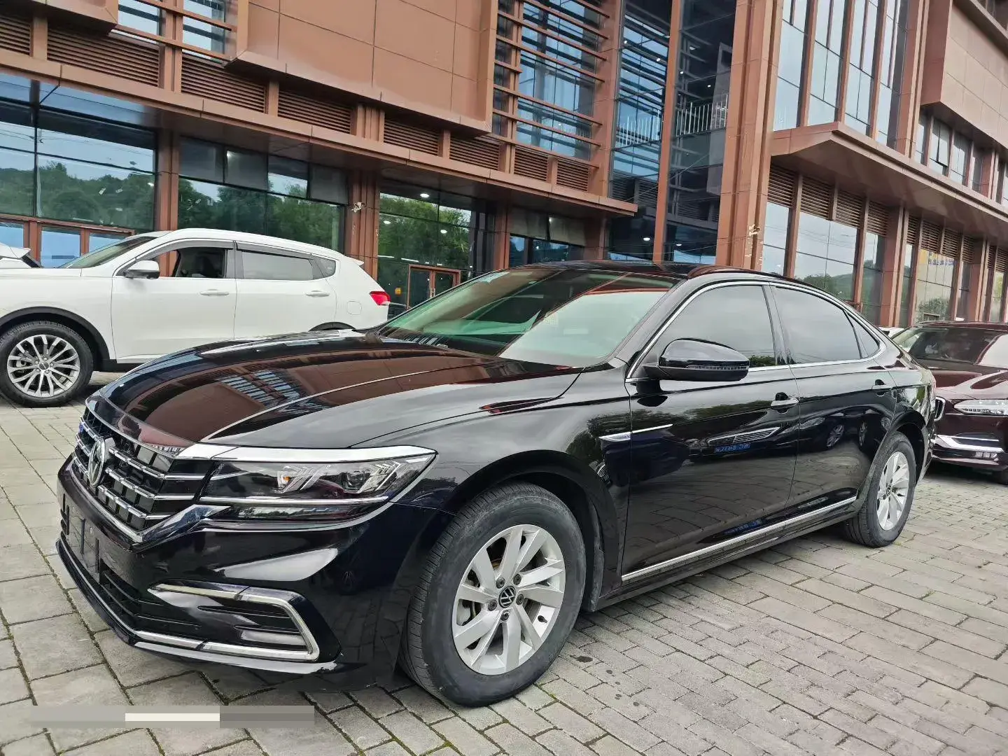 2020 VOLKSWAGEN PASSAT view 1