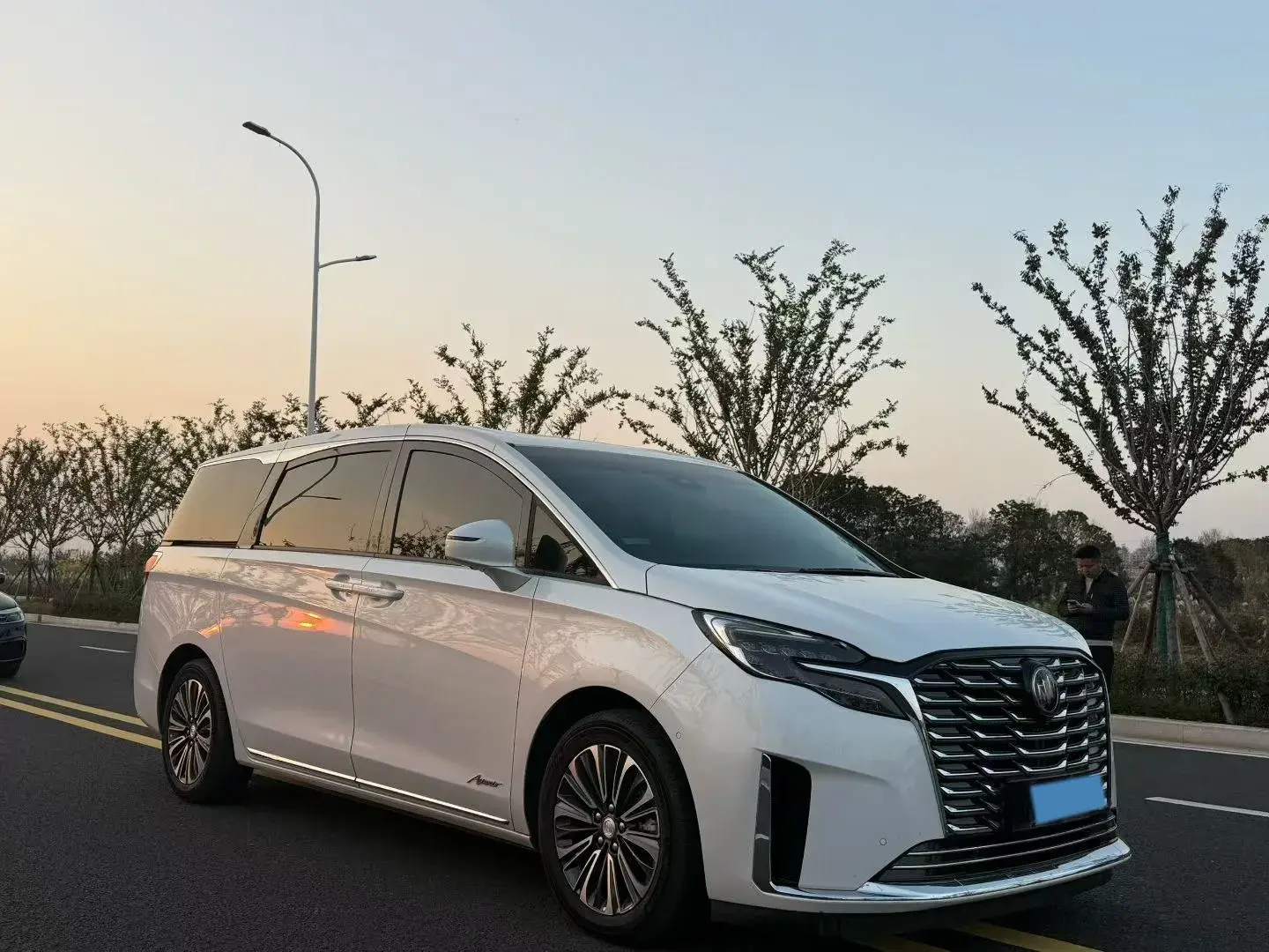 2023 BUICK GL8 thumbnail 2