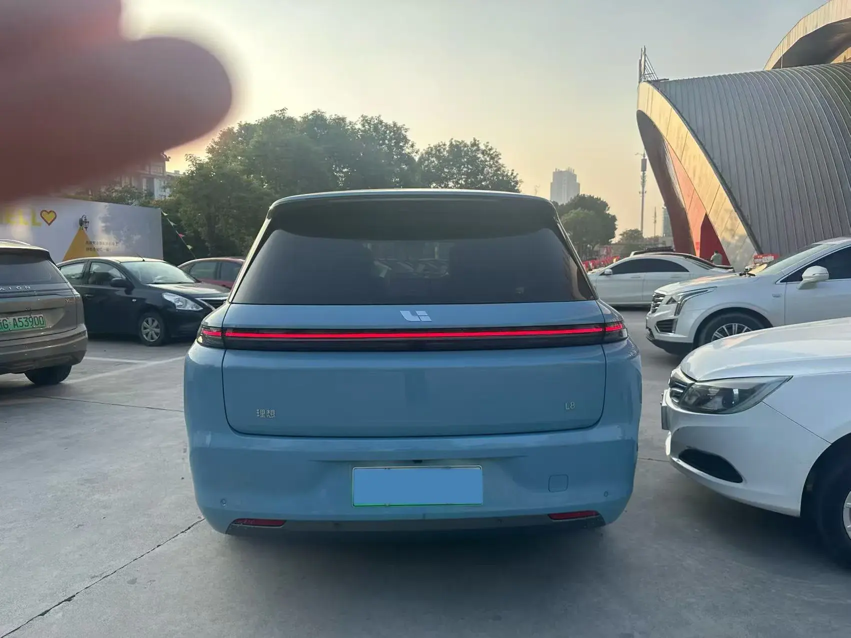 2024 LI L8 thumbnail 4