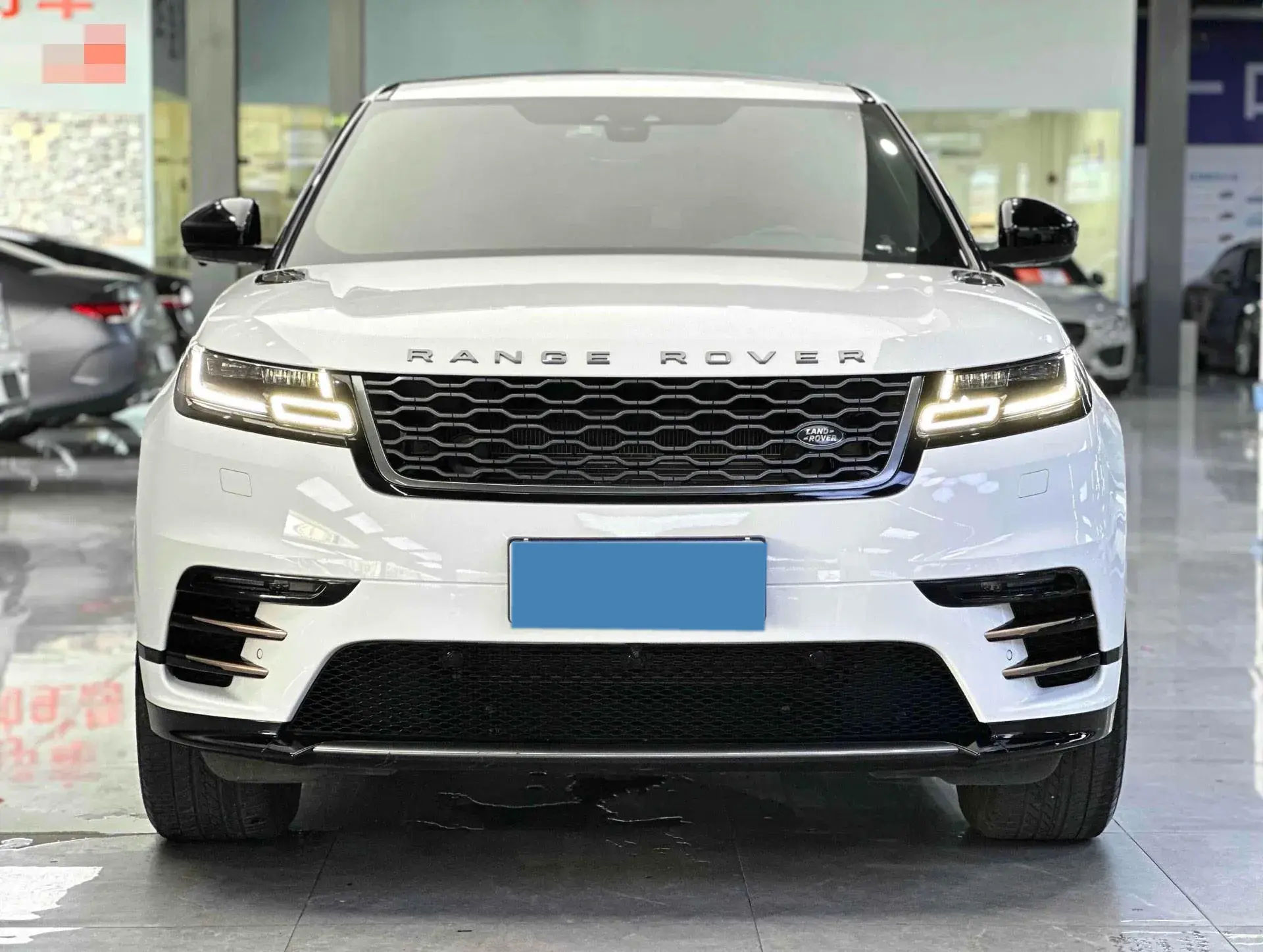 2019 LAND ROVER thumbnail 2