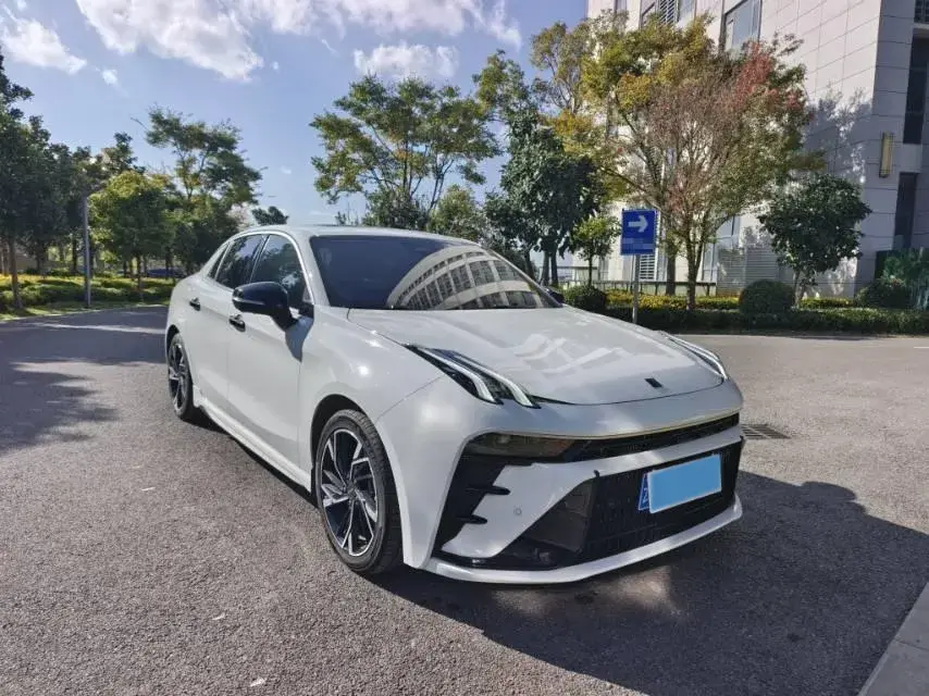 2023 LYNK&CO 03 thumbnail 2