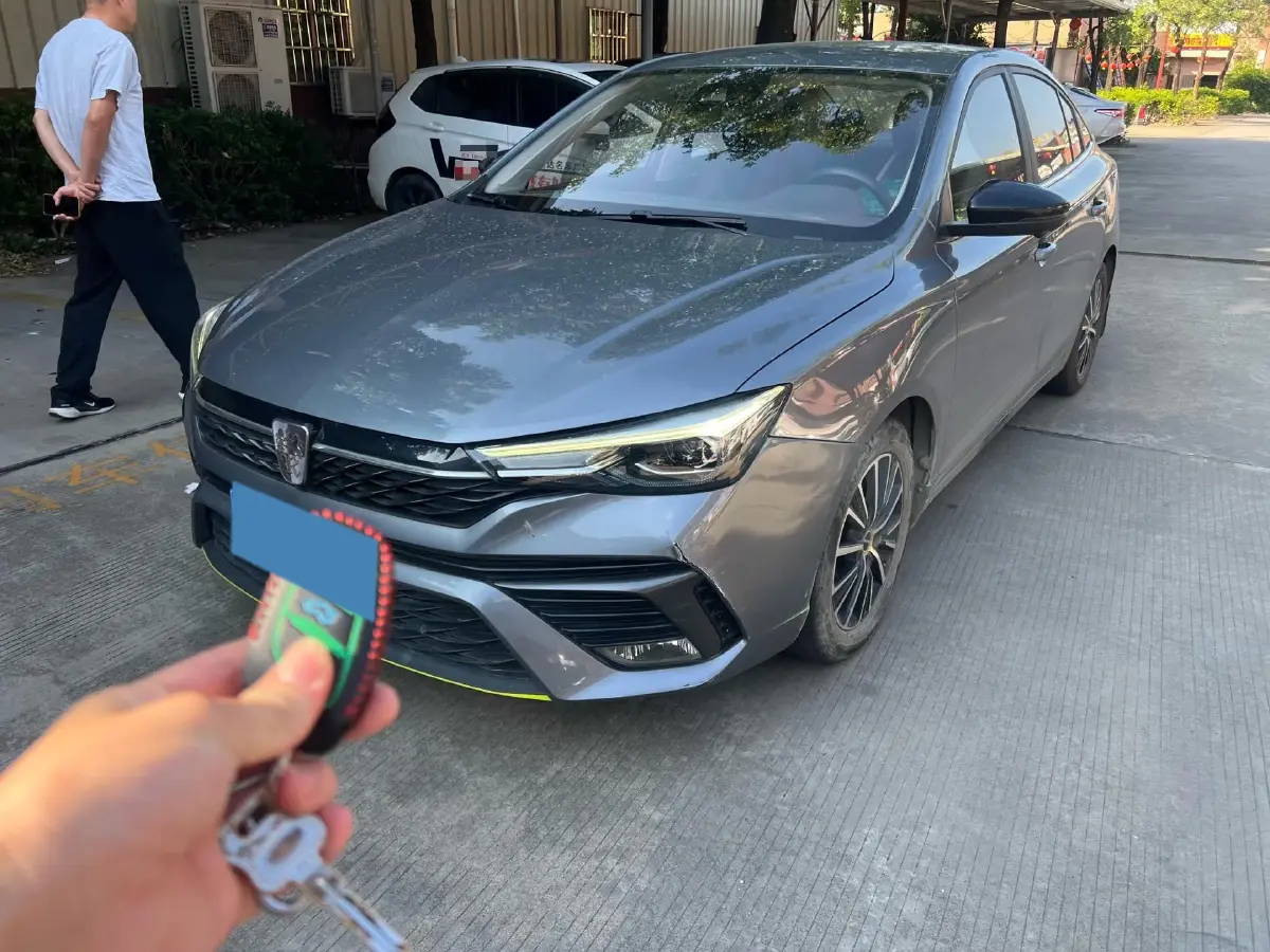 2021 Roewe i5 1.5L 120HP L4 CVT