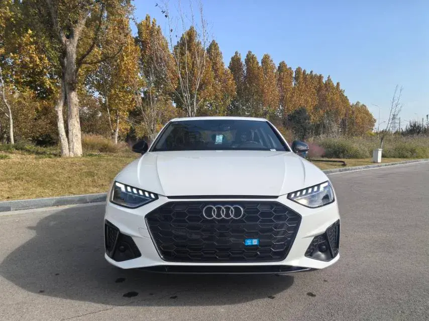 2025 AUDI A4L thumbnail 2