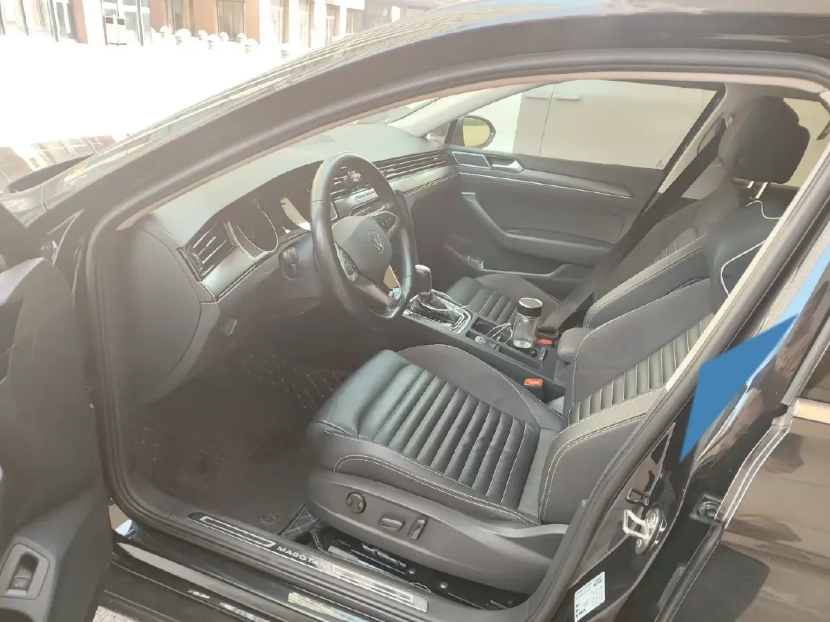 2020 Volkswagen Magotan 2.0T 186HP L4 7DCT,autocango,china used car exporter,china ev exporter,chinese used car exporter,chinese used ev exporter