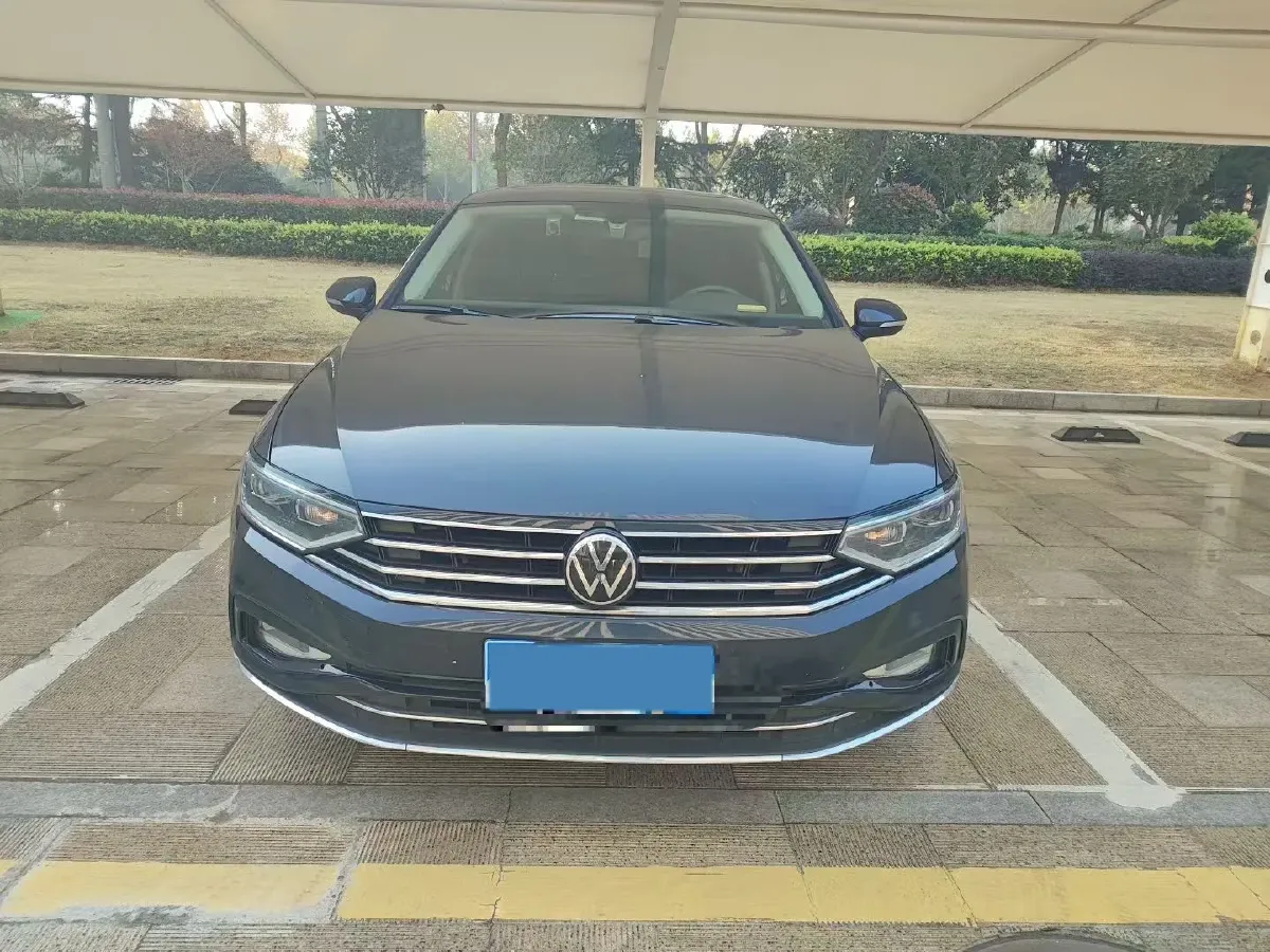2020 Volkswagen Magotan 2.0T 186HP L4 7DCT,autocango,china used car exporter,china ev exporter,chinese used car exporter,chinese used ev exporter