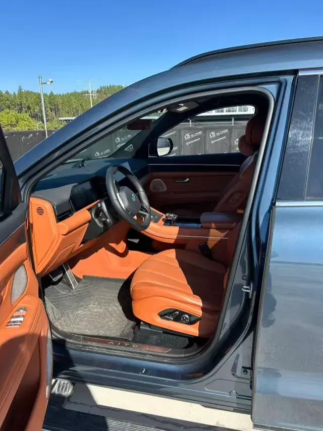 2024 AITO AITO thumbnail 4