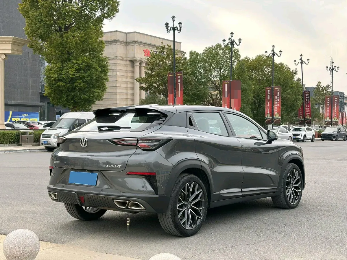 2022 ChangAn UNI-T 1.5T 188HP L4 7DCT,autocango,china used car exporter,china ev exporter,chinese used car exporter,chinese used ev exporter