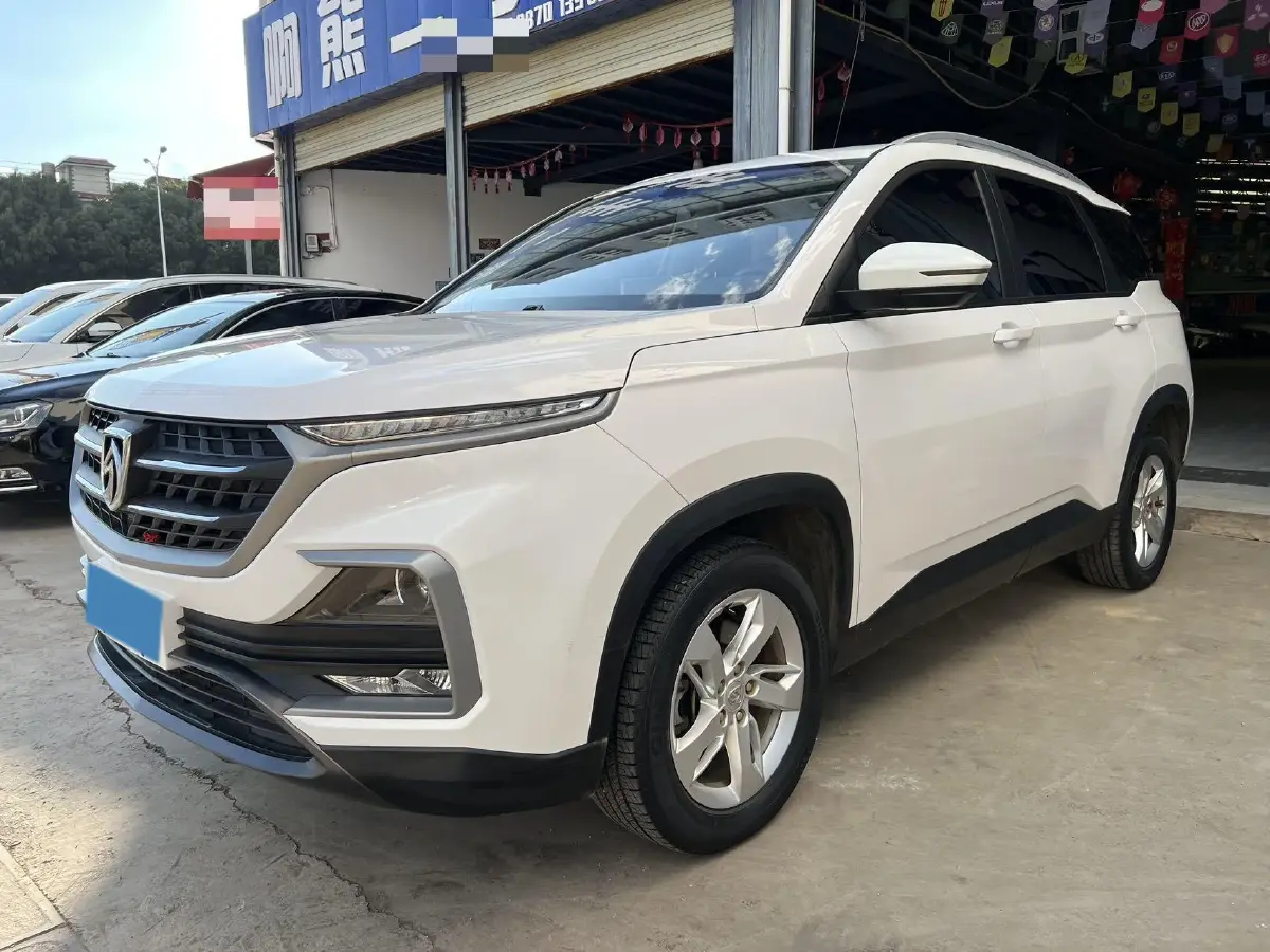2018 BaoJun 530 1.5T 150HP L4 6MT