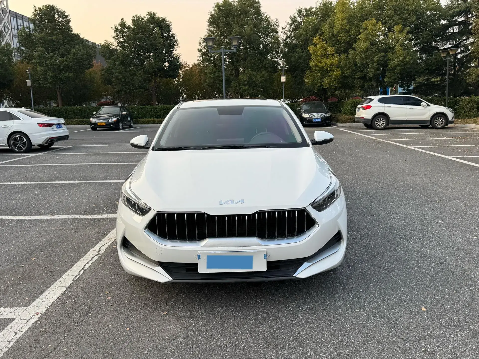 2021 KIA K3 thumbnail 2