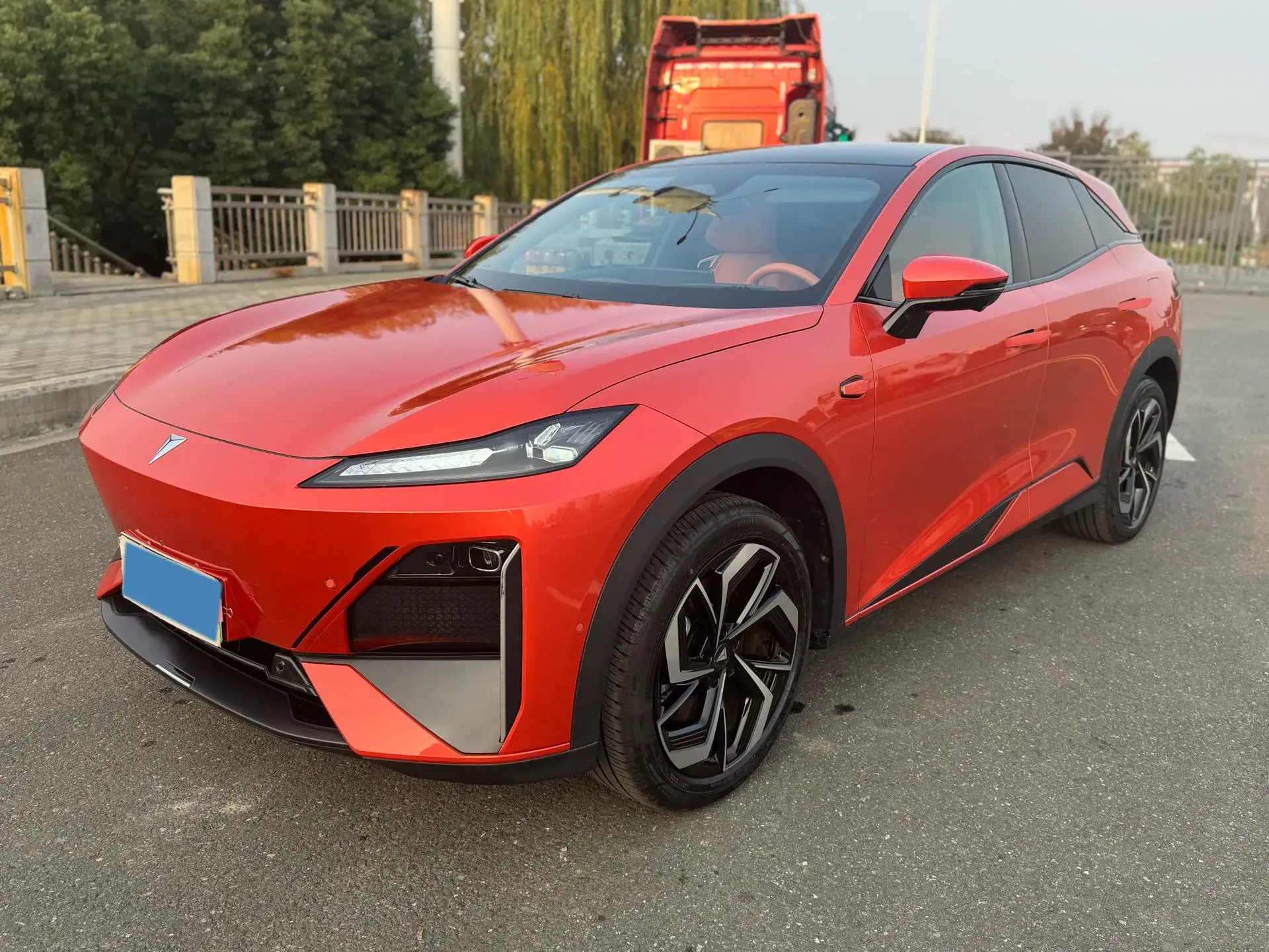 2024 DEEPAL S07 view 1