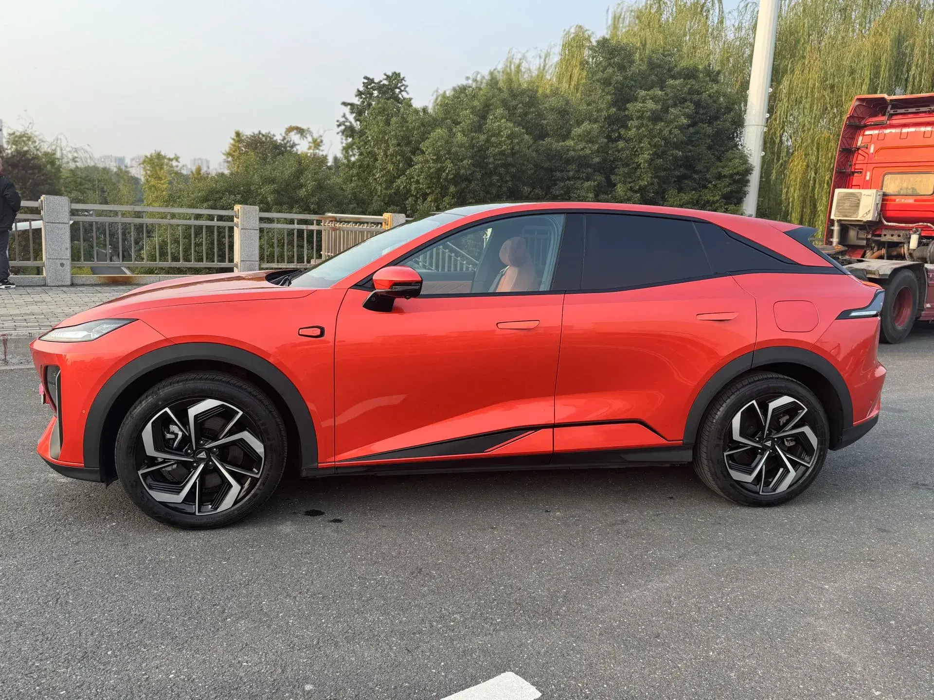 2024 DEEPAL S07 thumbnail 3