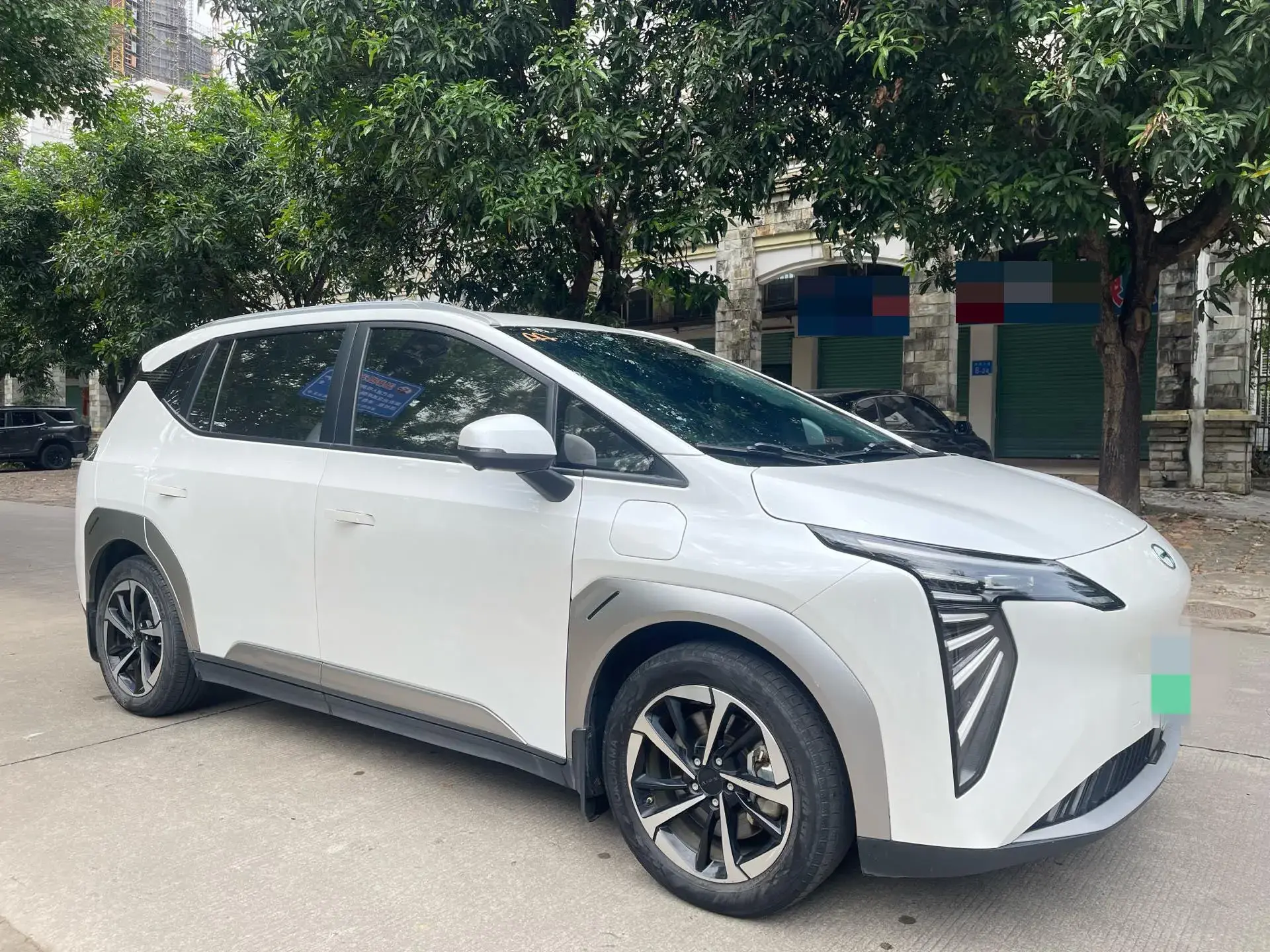 2023 AION Y thumbnail 3