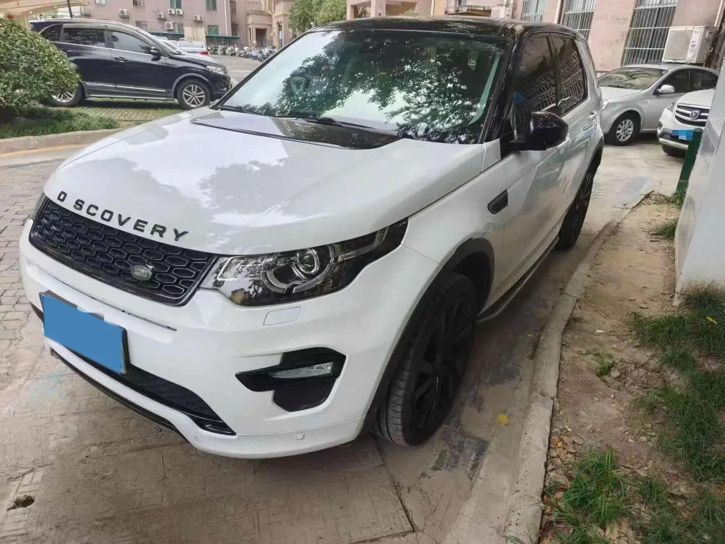 2019 LAND ROVER view 1