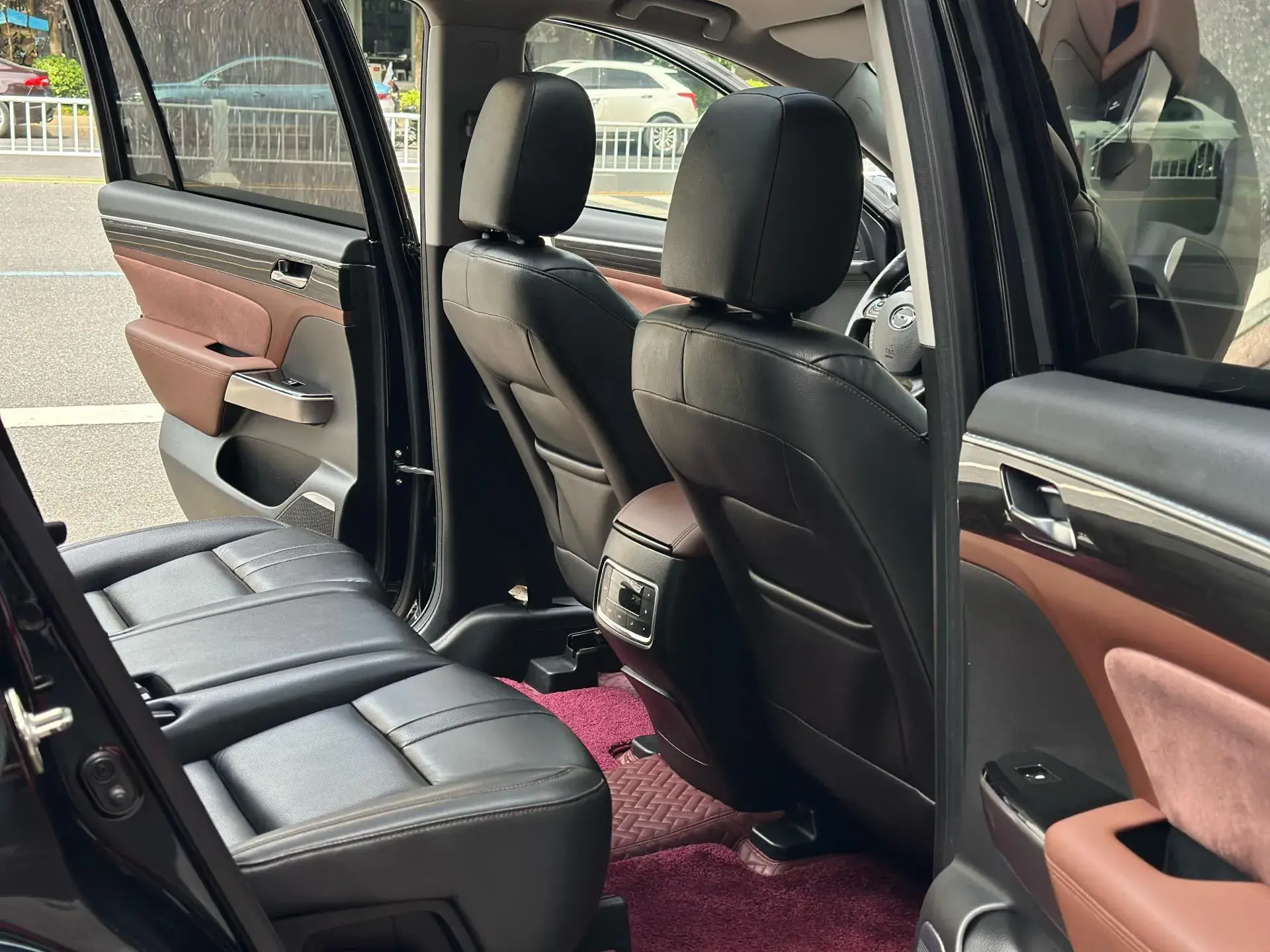 2017 GAC TRUMPCHI thumbnail 4