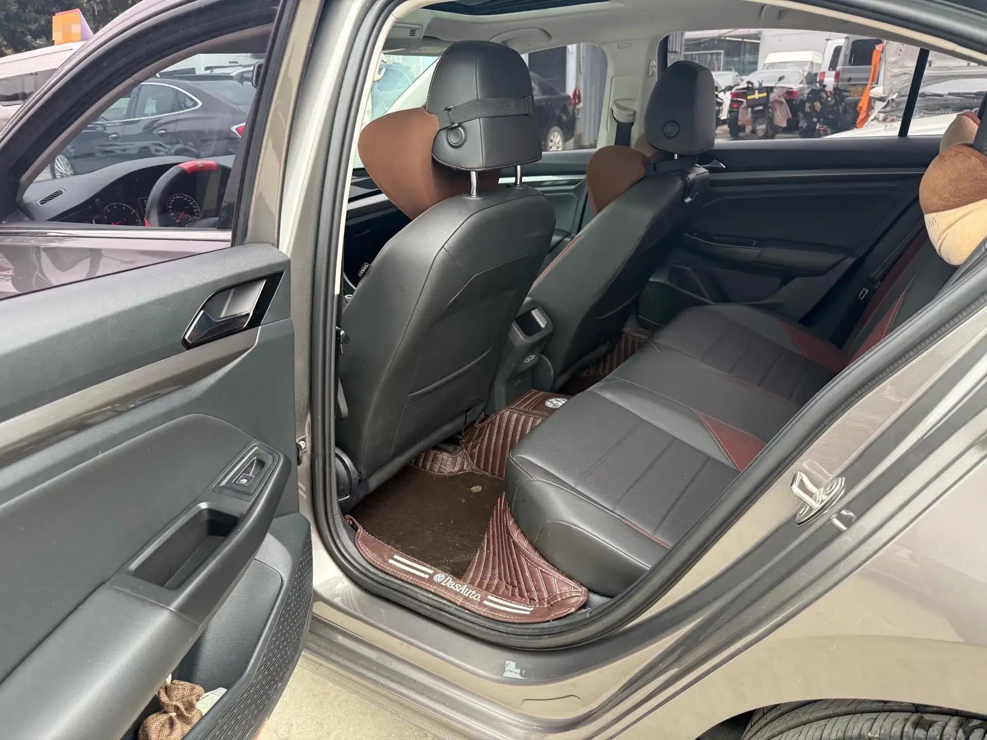 2019 VOLKSWAGEN BORA thumbnail 4