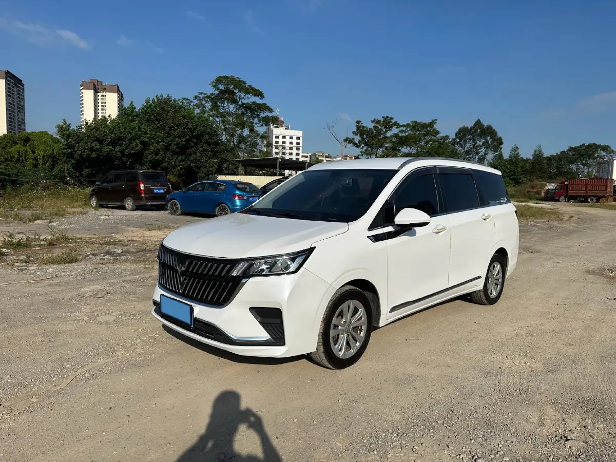 2022 WuLing JiaChen 1.5T 147HP L4 6MT