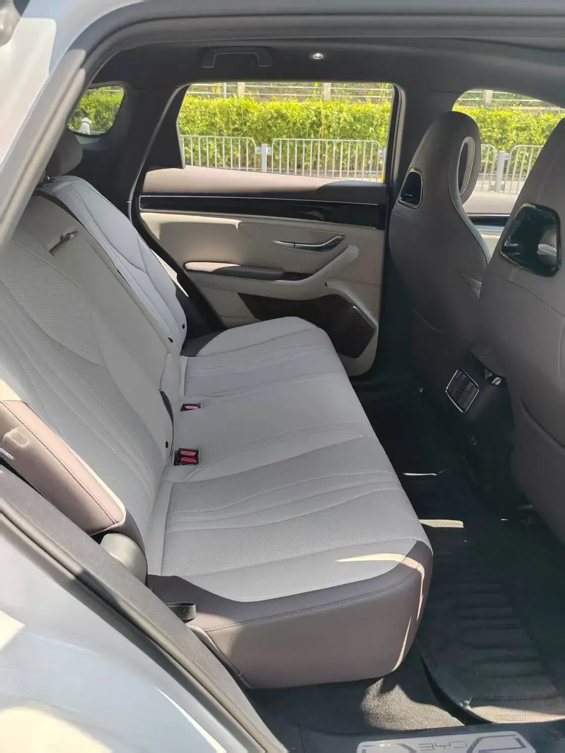 2025 BYD SONG thumbnail 4