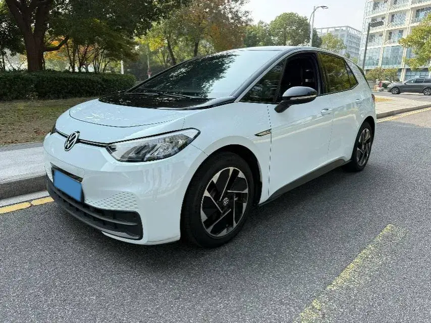 2023 VOLKSWAGEN ID.3 view 1