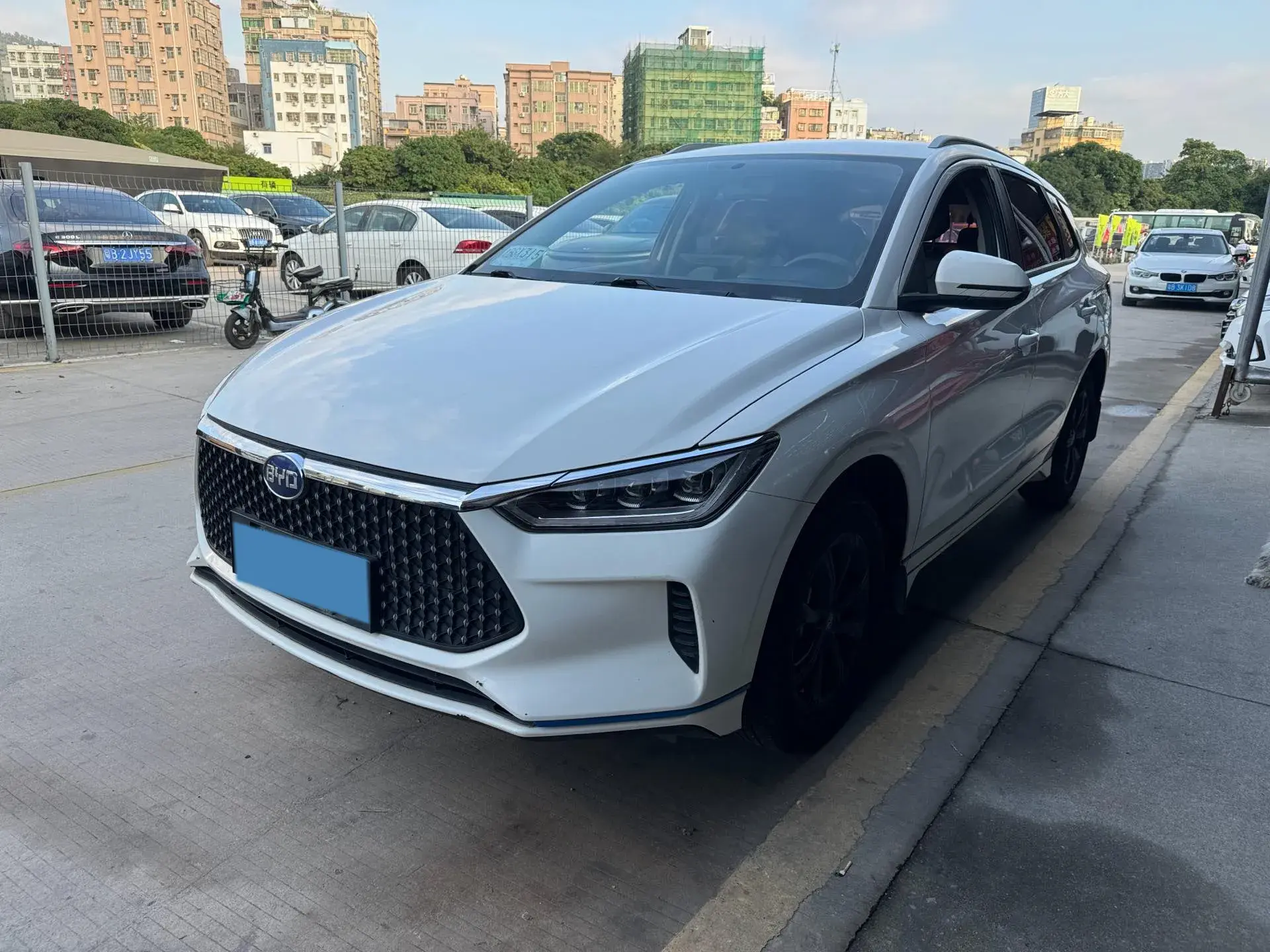 2021 BYD E3 view 1