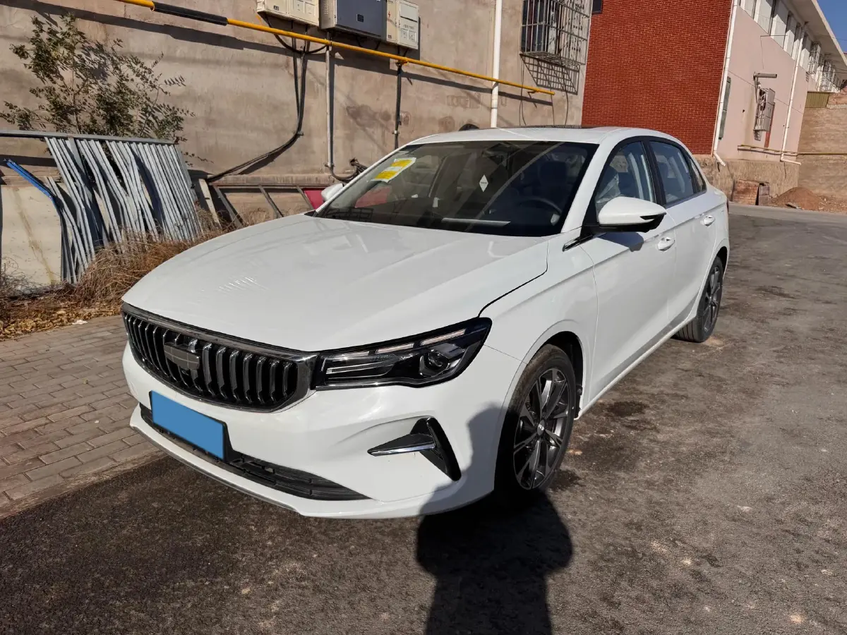 2025 Geely Emgrand 1.5L 127HP L4 CVT