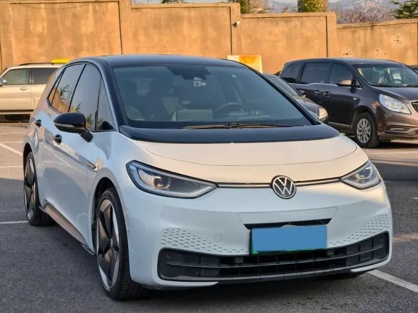 2022 VOLKSWAGEN ID.3 thumbnail 3