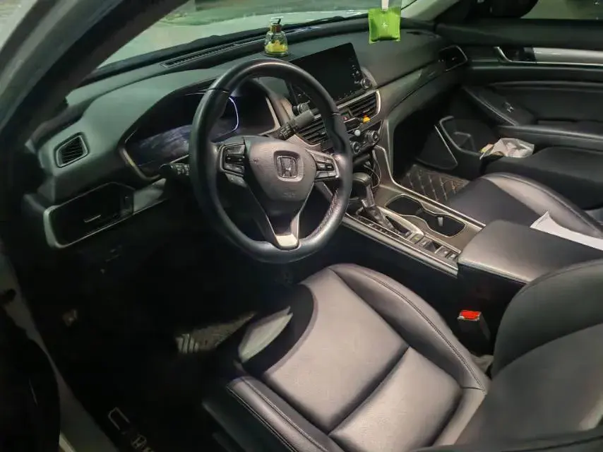 2018 HONDA ACCORD thumbnail 4