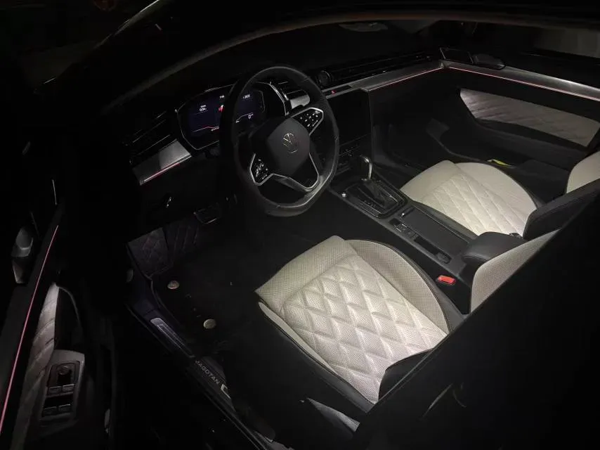 2023 Volkswagen Magotan 2.0T 186HP L4 7DCT,autocango,china used car exporter,china ev exporter,chinese used car exporter,chinese used ev exporter