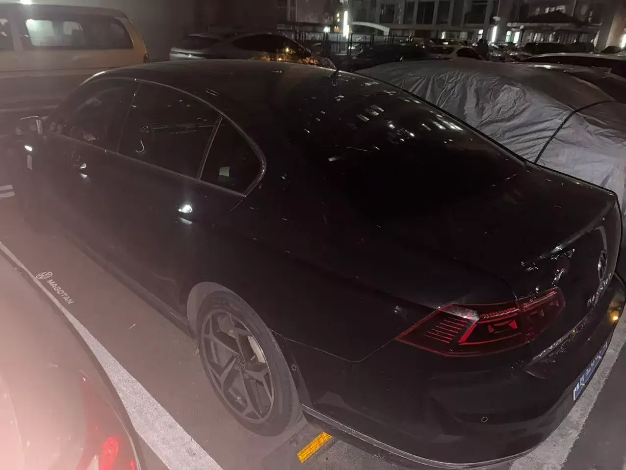 2023 VOLKSWAGEN MAGOTAN thumbnail 2