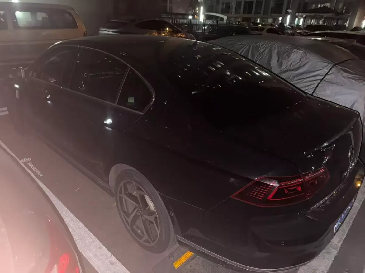 2023 Volkswagen Magotan 2.0T 186HP L4 7DCT,autocango,china used car exporter,china ev exporter,chinese used car exporter,chinese used ev exporter