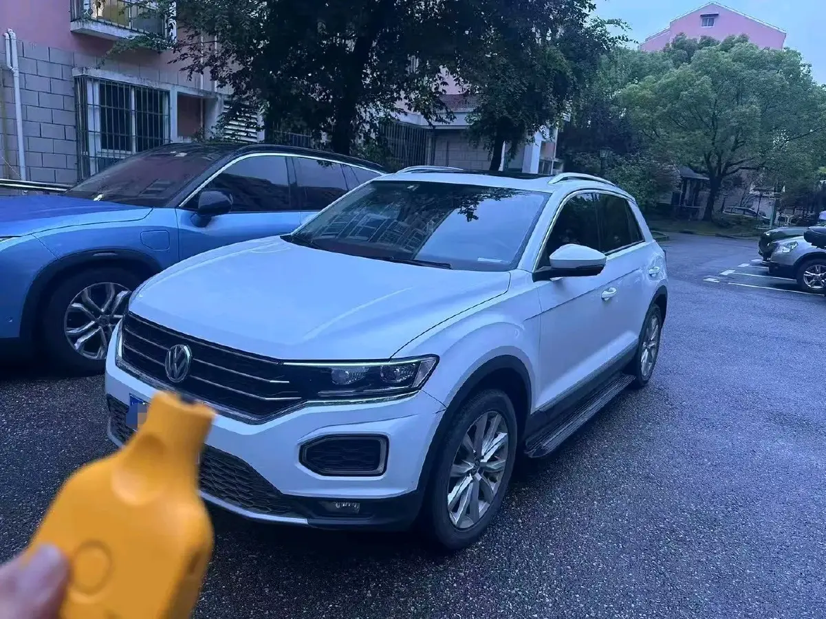 2020 Volkswagen T-Roc 1.4T 150HP L4 7DCT
