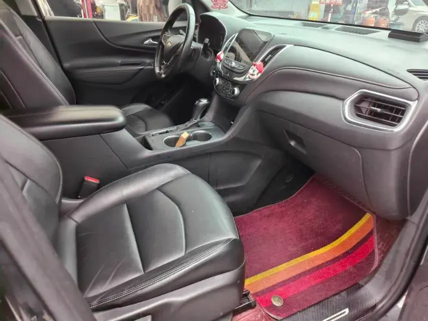 2019 CHEVROLET EQUINOX thumbnail 4