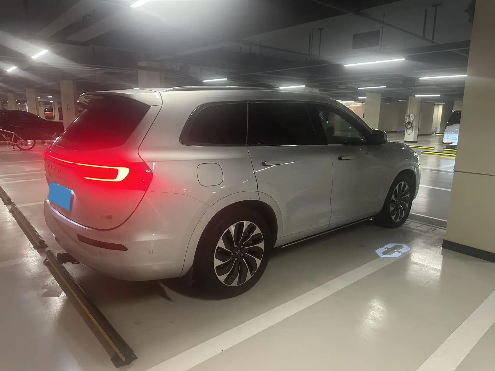 2024 AITO AITO thumbnail 3